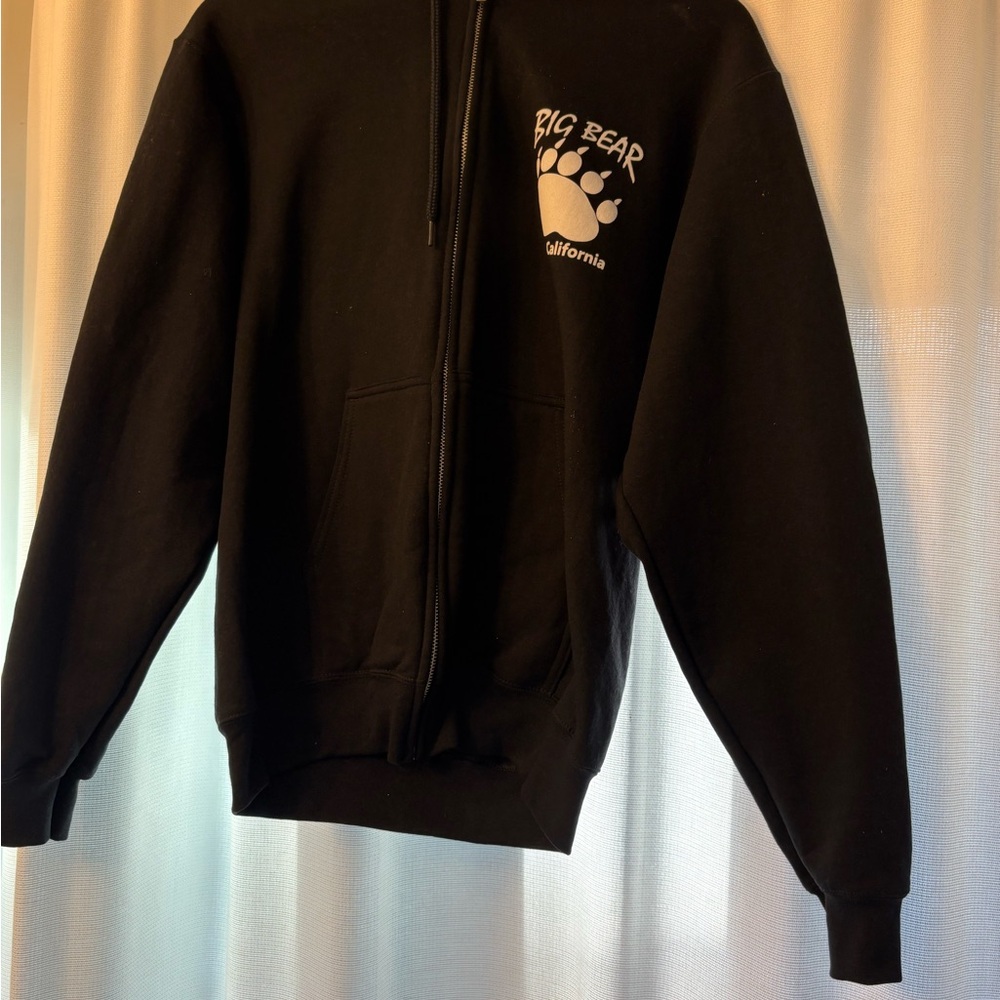 NEW w out tags. Never worn 🧸Big Bear California Black Zip-Up Hoodie